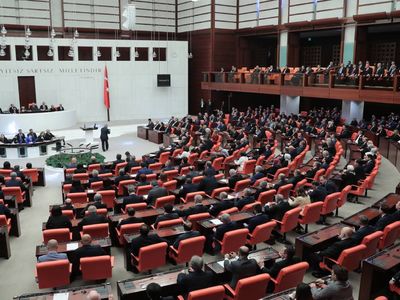 TBMM’de gündem torba yasa: Emekliye ikramiye müjdesi gelecek