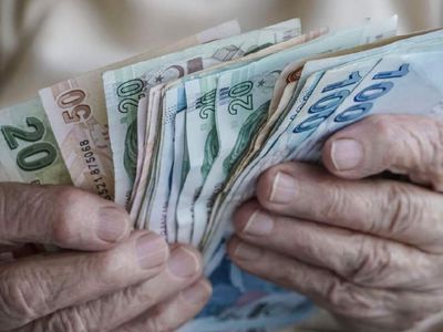 TBMM’de kabul edildi: Milyonlarca emeklinin cebi dolacak