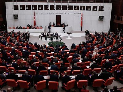 TBMM'de kavaslı kapalı oturum: Toplantıda konuşulanlar 10 yıl boyunca devlet sırrı olarak kalacak!
