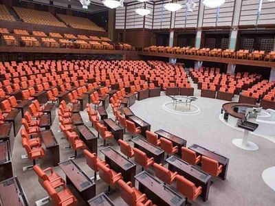 TBMM'de onaya sunuldu! Sosyal medya yasa teklifi hazır! O suçlar sosyal medyada da suç olarak kabul edilecek