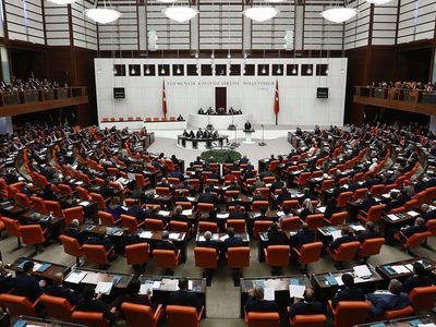 TBMM'de Plan ve Bütçe Komisyonu Tarafından 2022 Yılı Bütçesi Görüşülürken Kürt İlleri Tartışması Yaşandı!