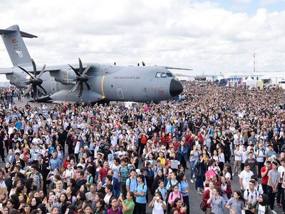 TEKNOFEST 2022 Hazırlıkları Başladı! Selçuk Bayraktar Çarşamba Havalimanı'na İniş Yaptı
