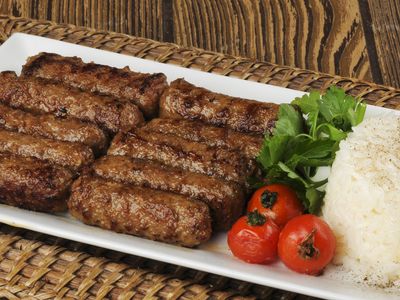 Tekirdağ Köftesi Nasıl Yapılır?