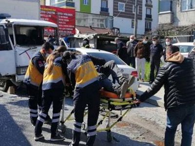 Tekirdağ’da Freni Boşalan Kamyonet 6 Araca Çarptı