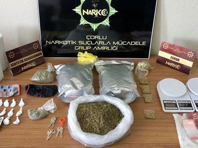 Tekirdağ’da Polis Ekipleri 2 Kilogram Uyuşturucu Ele Geçirdi