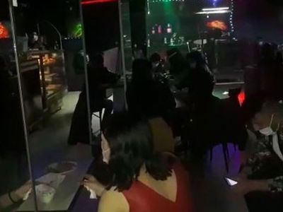 Tekirdağ’da Barda Eğlenen 43 Şahsa 135 Bin Lira Ceza Kesildi