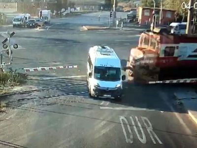 Tekirdağ'da Trenin Çarpmasıyla 7 Kişinin Öldüğü Servis Şoförü Tutuklandı