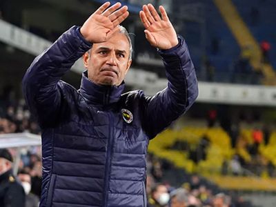 Teknik Direktör İsmail Kartal, Fenerbahçe Olağan Mali Genel Kurulu'nda takıma veda konuşması yaptı!