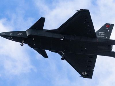 TEKNOFEST’te KIZILELMA rüzgarı, ilk uçuş gerçekleşti
