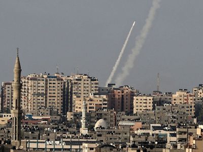Tel Aviv’de patlama sesleri duyuldu: Hamas, kente iki roketle saldırdı