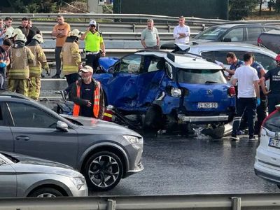 TEM Otoyolu’nda zincirleme trafik kazası: 2 ölü, 4 yaralı