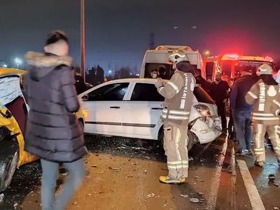 TEM Otoyolu'nda Zincirleme Trafik Kazası: 7 Araç Birbirine Girdi!