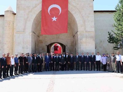 Tercan'da 15 Temmuz fotoğraf sergisi açıldı