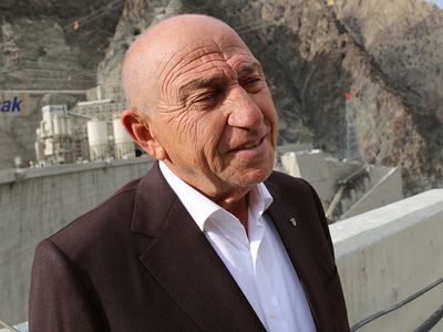 TFF Başkanı Nihat Özdemir'den Norveç Maçı ve Süper Lig'de Şampiyonluk Yarışı Açıklaması!
