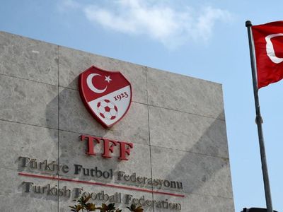 TFF dikkat çeken karar: Galatasaray, Trabzonspor ve Başakşehir’in maçları ertelendi