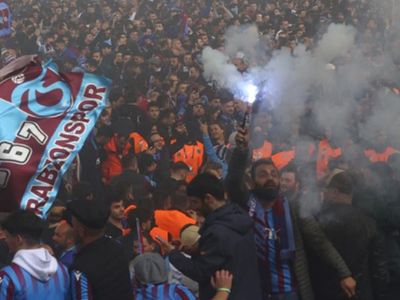 TFF, Trabzonspor'a Antalyaspor maçındaki olaylar nedeniyle ceza verdi!