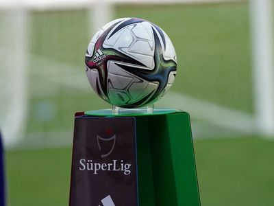 TFF’den VAR sisteminde büyük değişim! VAR sistemi kalkacak mı? TFF VAR sistemi hakemlerini değiştirecek mi? TFF Başkanı Mehmet Büyükekşi VAR sisteminde yapacakları değişimi açıkladı