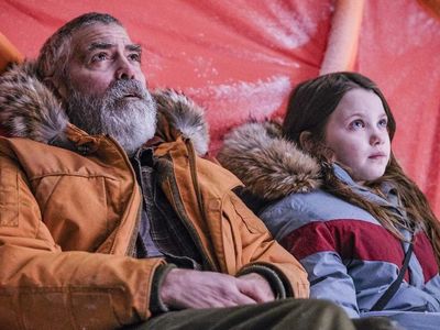 The Midnight Sky film konusu ve oyuncuları