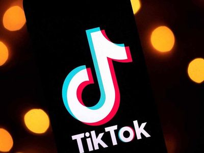 Tiktok Atatürk fotoğrafını çiğneyen dyjhf5po2467 hesabı kime ait? Yabancı uyruklu sığınmacıdan Atatürk'e ağır hakaret!