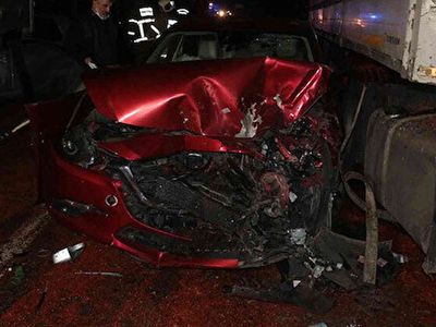 Tırın Kasasından Dökülen Salçalar Zincirleme Kazaya Sebep Oldu