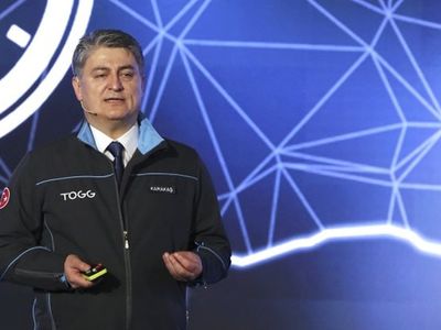 TOGG CEO'su Karakaş: 'Dönüşümü Beceremeyen Otomotivin Nokia'sı Olur'