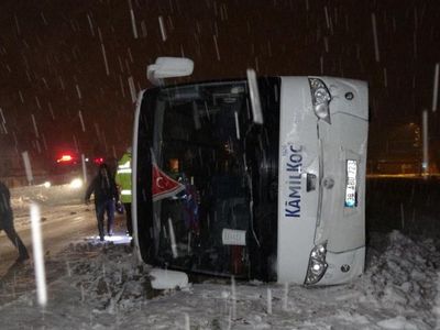Tokat'ta Korkunç Kaza! Yolcu Otobüsü Devrildi: 23 Yaralı Var