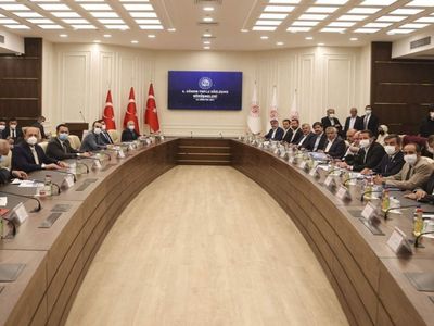 Toplu sözleşme pazarlığı kızıştı: Kamu işçileri için ilk teklif yüzde 30 zam