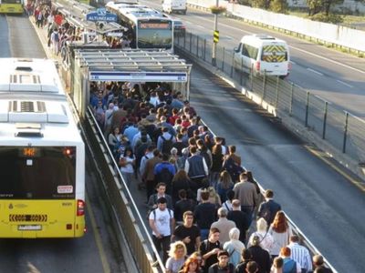Toplu taşımaya zam mı geldi, ne kadar yapıldı? İstanbul’da toplu taşıma ücretleri ne kadar oldu 2024? Metrobüs, otobüs,  ücretleri 2024