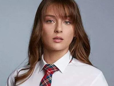 Tozluyaka Cemre kimdir? Ecem Çalhan kimdir, kaç yaşındadır? Ecem Çalhan'ın sevgilisi var mı? Ecem Çalhan hayatı ve yer aldığı projeler