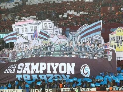 Trabzonspor Beşiktaş  maçı derbi koreografisi