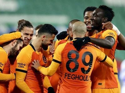 Trabzonspor Emre Akbaba'yı İstiyor!