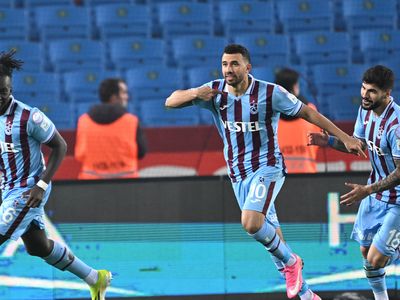 Trabzonspor nefes aldı: Hatayspor'u 2 golle geçti