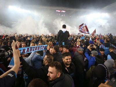 Trabzonspor şampiyonluk kutlamaları saat kaçta, hangi kanalda yayınlanacak? TS şampiyonluk kutlamaları yayın kanalı