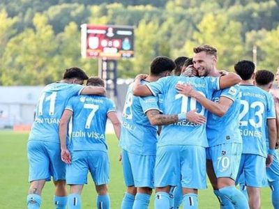 Trabzonspor, Slovakya’dan galibiyetle döndü: Uğurcan Çakır kurtarışlarıyla maça damga vurdu