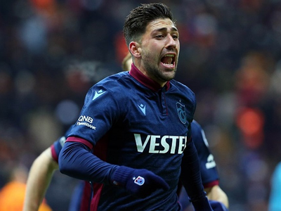Trabzonsporlu Anastasios Bakasetas hakkında çıkan transfer haberlerinin hepsinin yalan olduğunu açıkladı