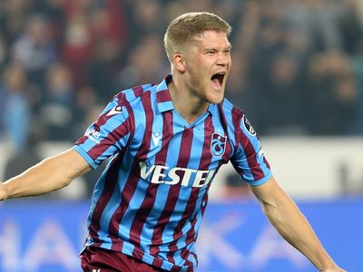 Trabzonsporlu Andreas Cornelius taraftarların sokakta kendisine gösterdiği ilginin inanılmaz olduğunu söyledi