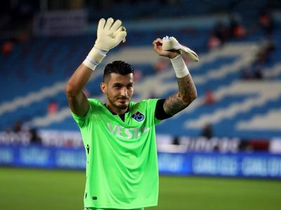 Trabzonsporlu Uğurcan Çakır'ın abisi Fenerbahçeli Altay Bayındir ile bir problemi olmadığını açıkladı!