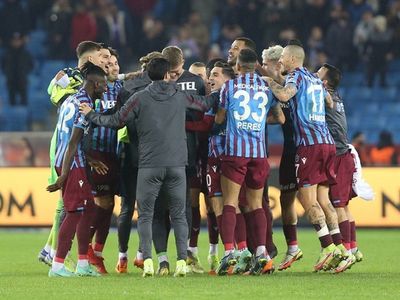 Trabzonspor'un Altay Maçı Öncesi Kamp Kadrosu Belli Oldu