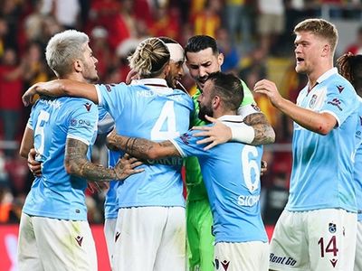 Trabzonspor'un Beşiktaş İle Oynayacağı Derbiden Önce Kamp Kadrosu Belli Oldu!