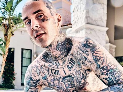 Travis Barker kimdir, sağlık durumu nasıl? Ünlü Blink-182 davulcusu Travis Barker hastaneye kaldırıldı