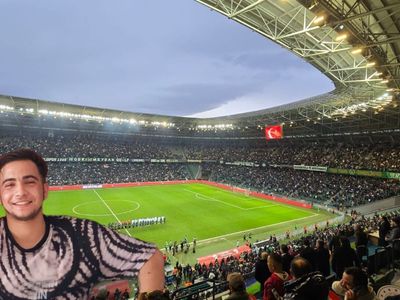 Tribünden düşerek hayatını kaybeden Kocaelispor taraftarı son yolculuğuna uğurlandı