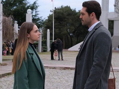 TRT1 Kara Tahta oyuncu kadrosu kim kimdir? Kara Tahta dizi konusu