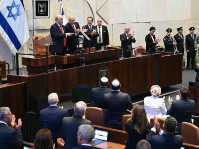 Trump’a Knesset’te 2,5 dakikalık alkış tufanı! “Savaş bitti, yeni bir Orta Doğu başlıyor”