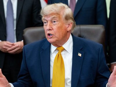 Trump:Hürmüz'den geçen gemilerden ücret alınmadı
