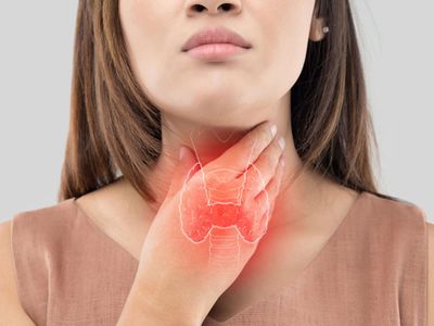 TSH yüksekliği nedir, belirtileri nelerdir? TSH hangi durumlarda yükselir, ne kadar sürede düşer? TSH düşüklüğü ve yüksekliği belirtileri