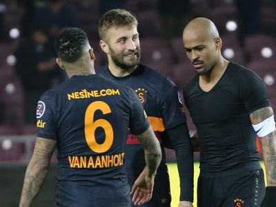 Tümer Metin Galatasaraylı Futbolcuları Sert Sözlerle Eleştirdi!