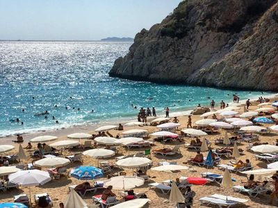 Turizmde tarihin rekoru geliyor! 47 milyon turist ile turizm geliri yüzde 190.2 arttı