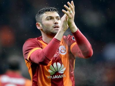 Türk futbolunda bir devir kapandı: Burak Yılmaz futbolu bıraktı