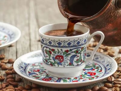 Türk kahvesi ve Tarçın bir araya gelince Vücuttaki yağlara savaş açıyor!
