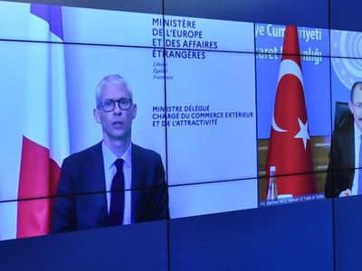 Türk ve Fransız Ticaret Bakanları Zirveden Önce Video Konferans ile Görüştü